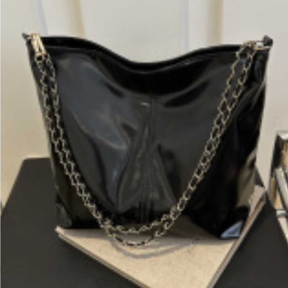 Elegant Black Silver Chain Strap Hand Bag